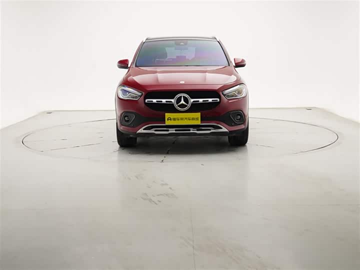 Фото 3 - Mercedes-Benz GLA-Class