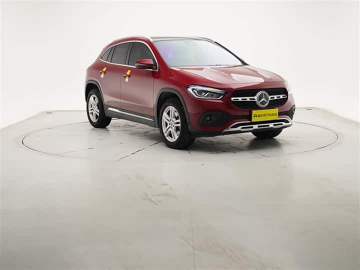 Фото 4 - Mercedes-Benz GLA-Class