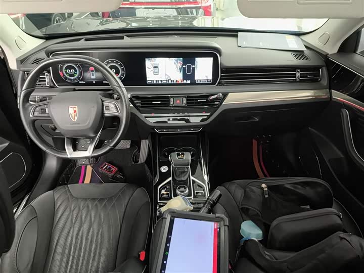 Фото 9 - Hongqi HS5