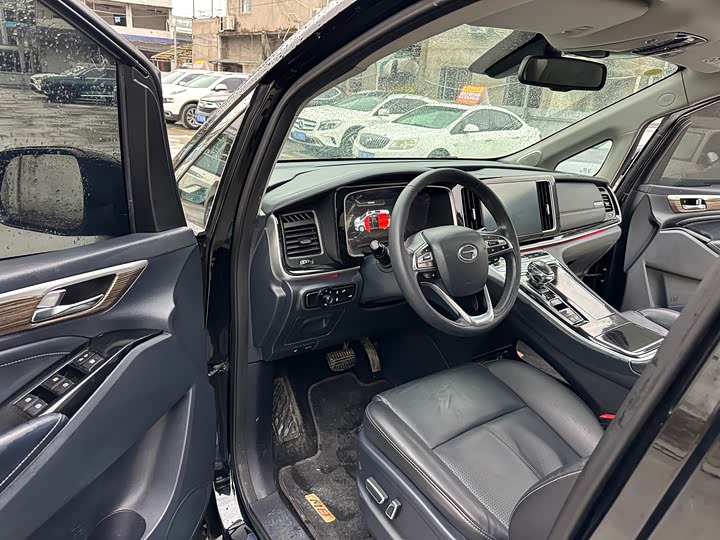 Фото 7 - GAC Trumpchi M8