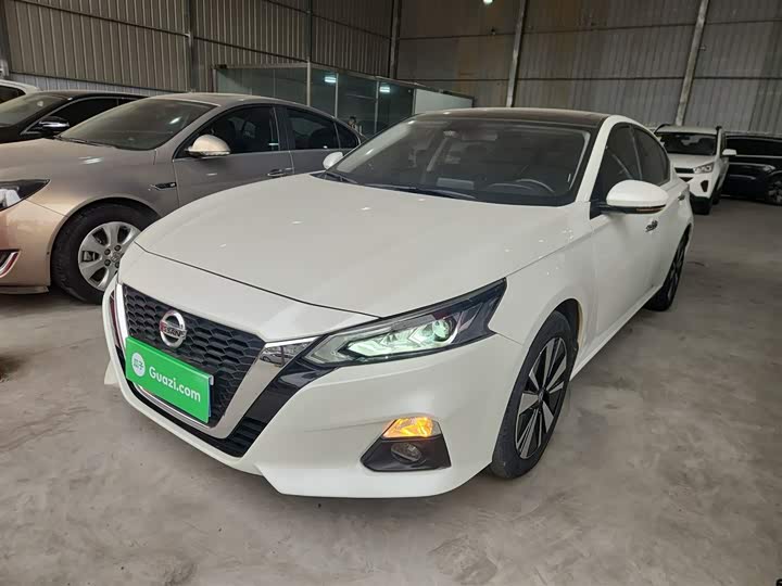 Фото 2 - Nissan Teana