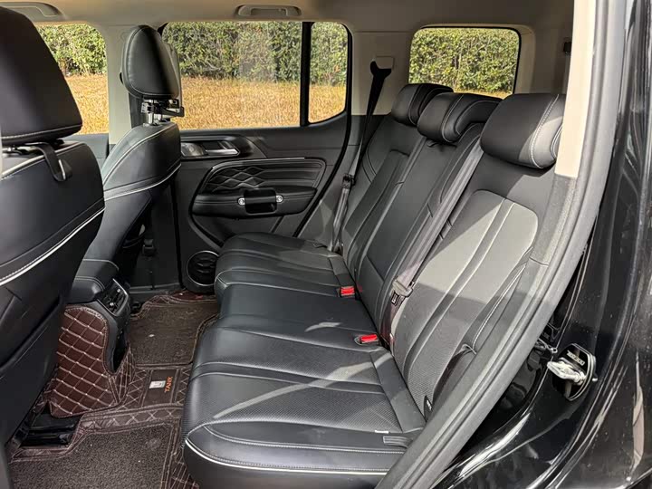 Фото 9 - Tank 300