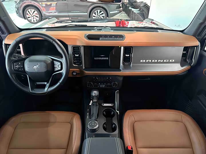 Фото 9 - Ford Bronco