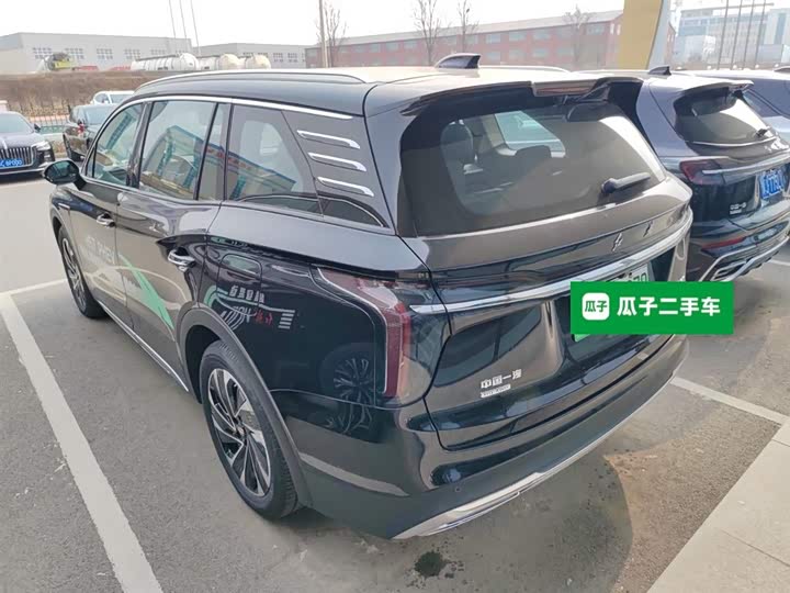 Фото 5 - Hongqi HS7 Hybrid