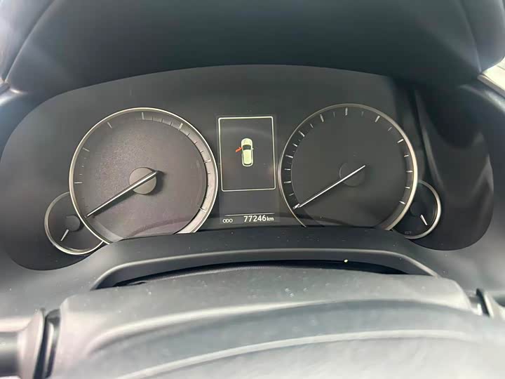 Фото 7 - Lexus RX