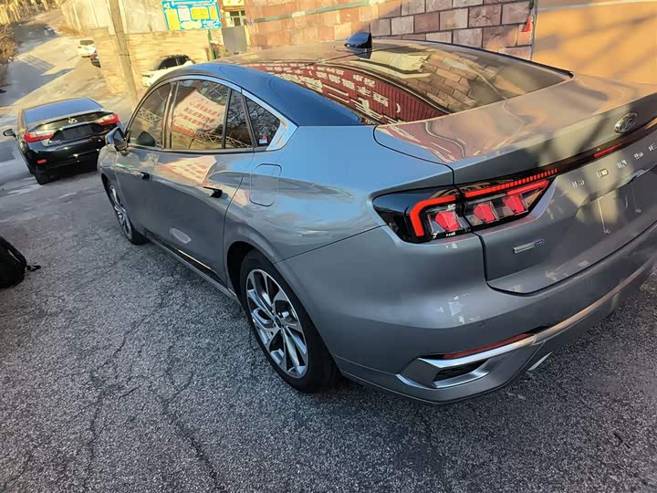 Фото 5 - Ford Mondeo