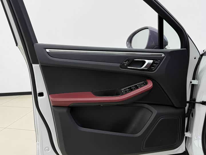 Фото 9 - Porsche Macan