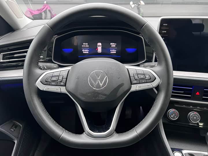 Фото 9 - Volkswagen Sagitar L