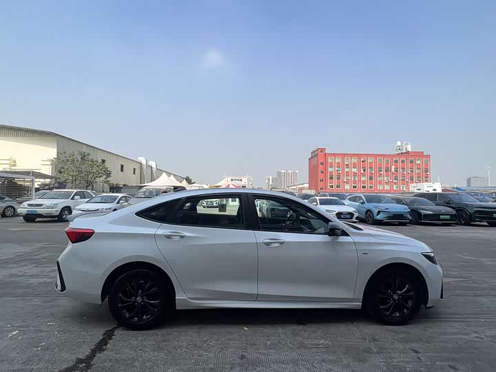 Фото 4 - Buick Verano