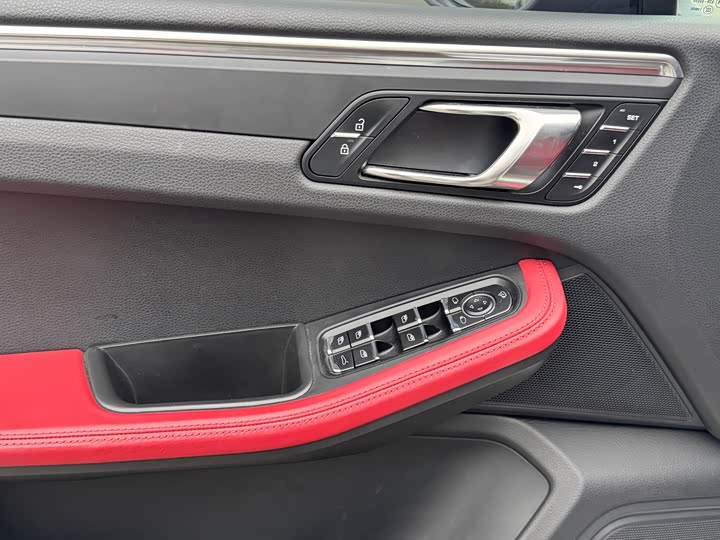 Фото 8 - Porsche Macan