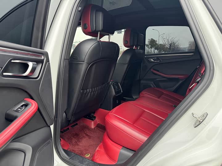 Фото 9 - Porsche Macan