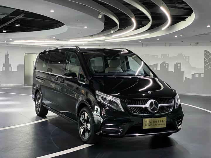 Фото 3 - Mercedes-Benz V-Class