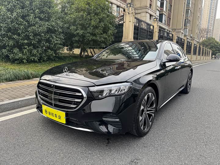 Фото 1 - Mercedes-Benz E-Class Hybrid