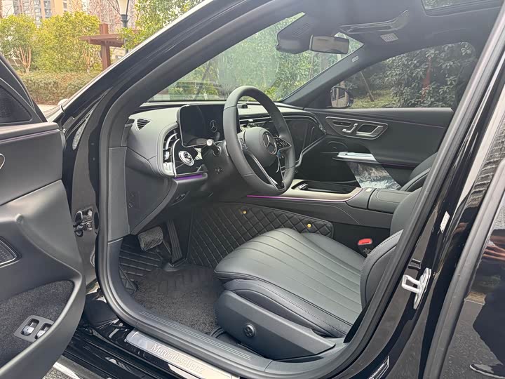 Фото 8 - Mercedes-Benz E-Class Hybrid