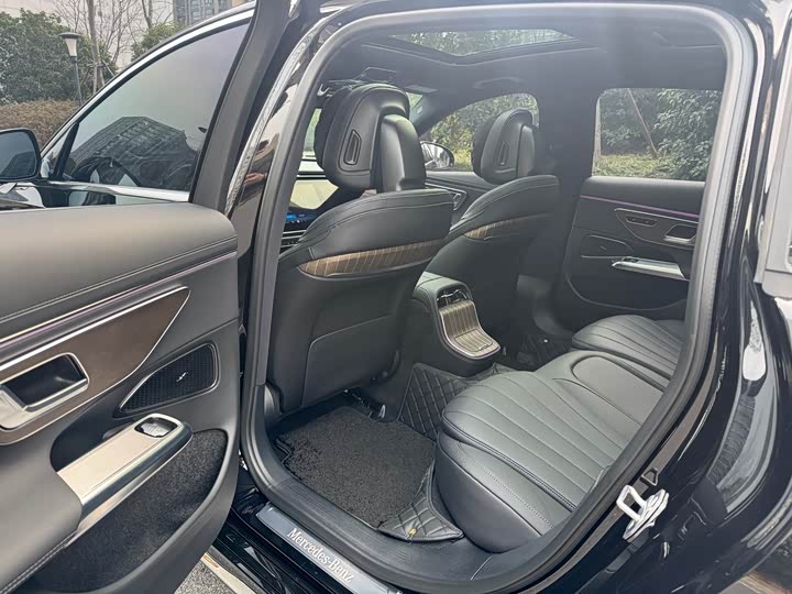 Фото 9 - Mercedes-Benz E-Class Hybrid