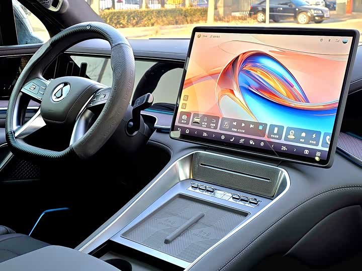 Фото 7 - Denza N9