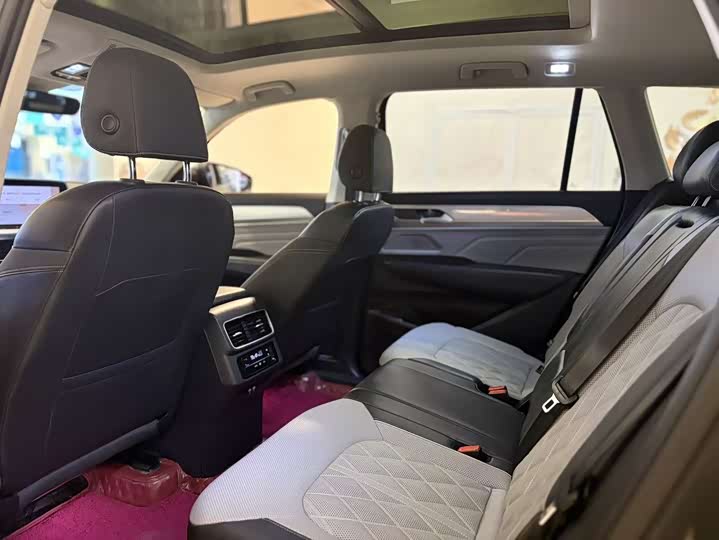 Фото 8 - Volkswagen Tavendor