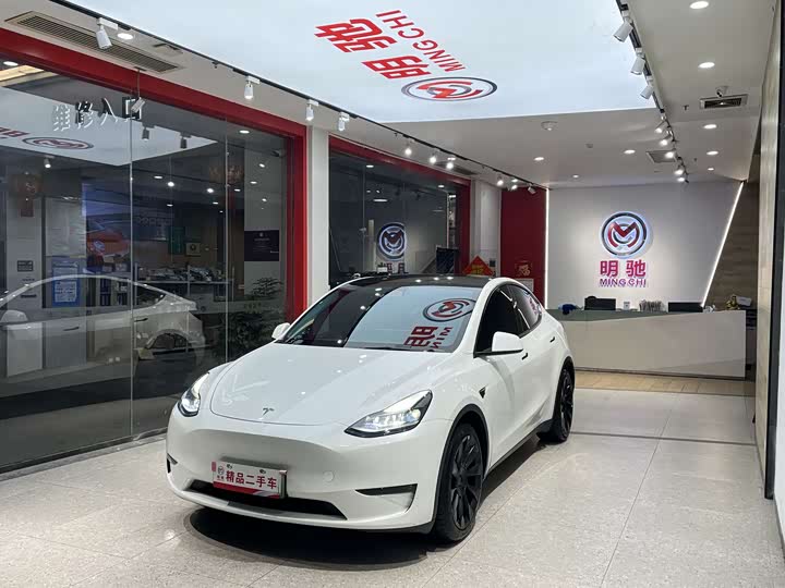 Фото 1 - Tesla Model Y