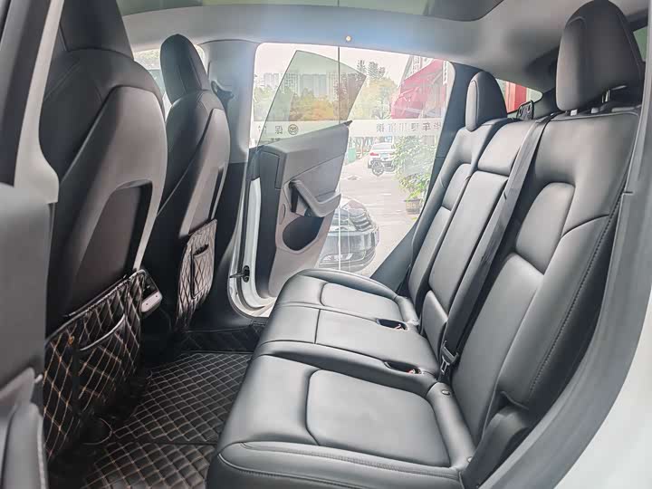 Фото 9 - Tesla Model Y