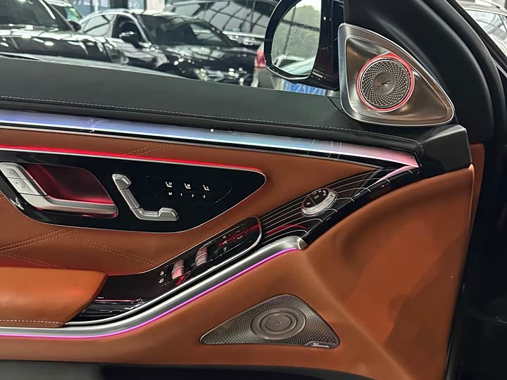 Фото 6 - Mercedes-Benz S-Class