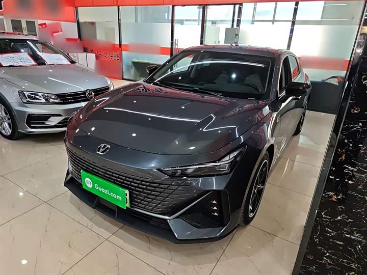 Фото 1 - Changan UNI-V Hybrid