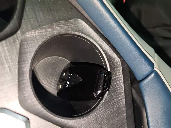 Фото 9 - Changan UNI-V Hybrid