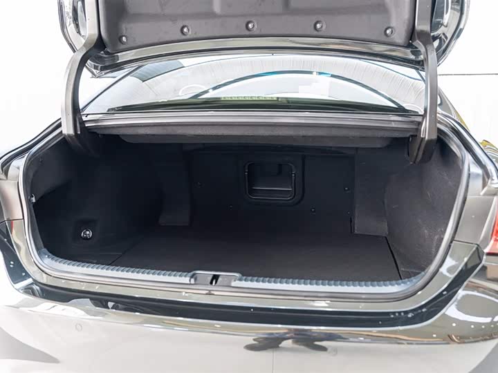 Фото 9 - Lexus ES