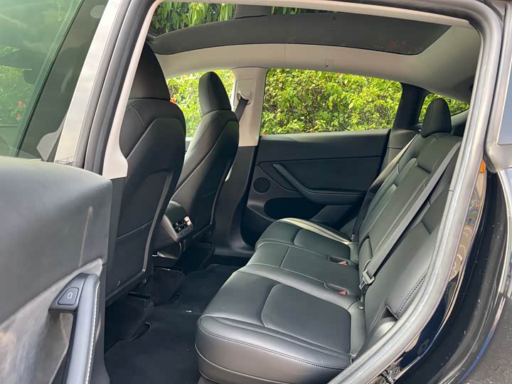 Фото 4 - Tesla Model Y