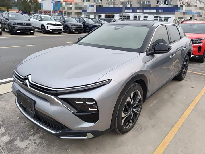 Фото 2 - Citroen C5 X