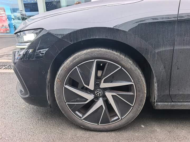 Фото 7 - Volkswagen Magotan