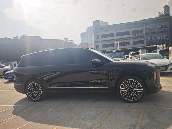 Фото 4 - Nio ES8