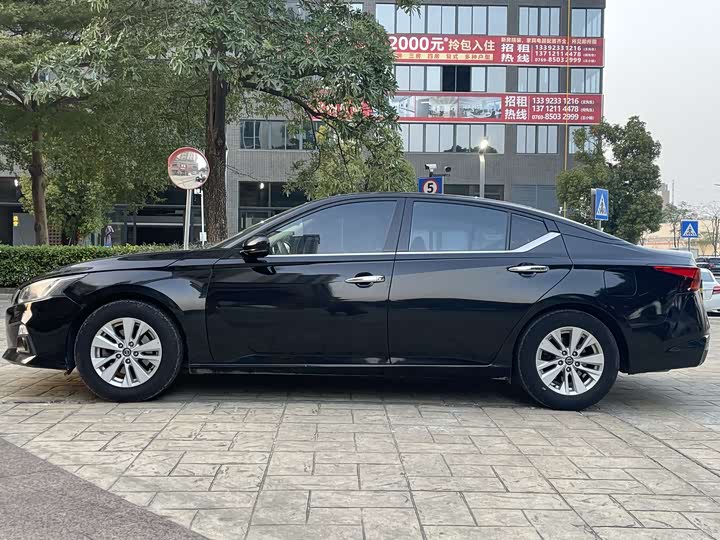 Фото 9 - Nissan Teana