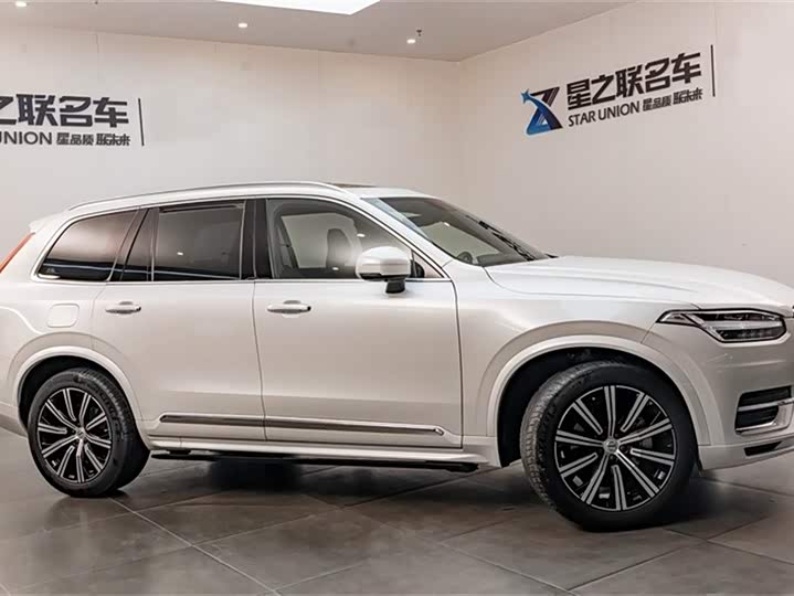 Фото 6 - Volvo XC90