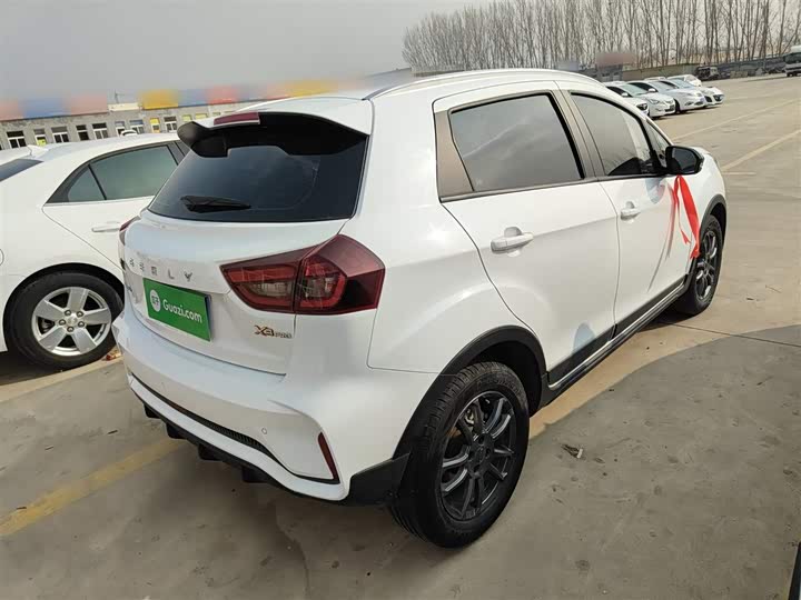 Фото 7 - Geely Vision X3