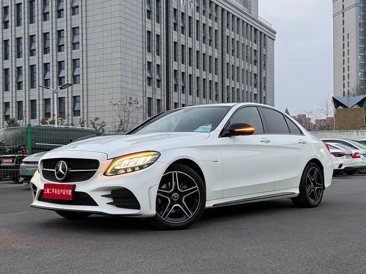 Фото 1 - Mercedes-Benz C-Class