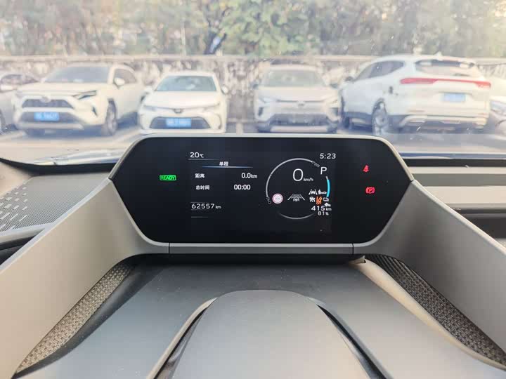 Фото 6 - Toyota bZ4X