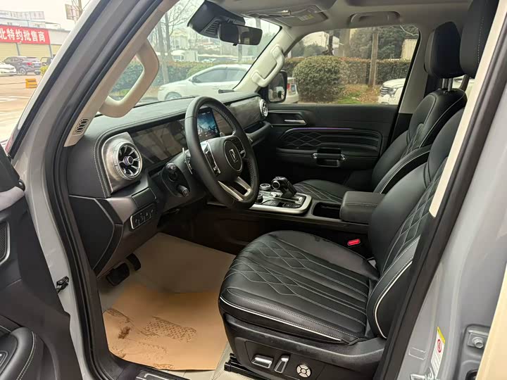 Фото 4 - Tank 300