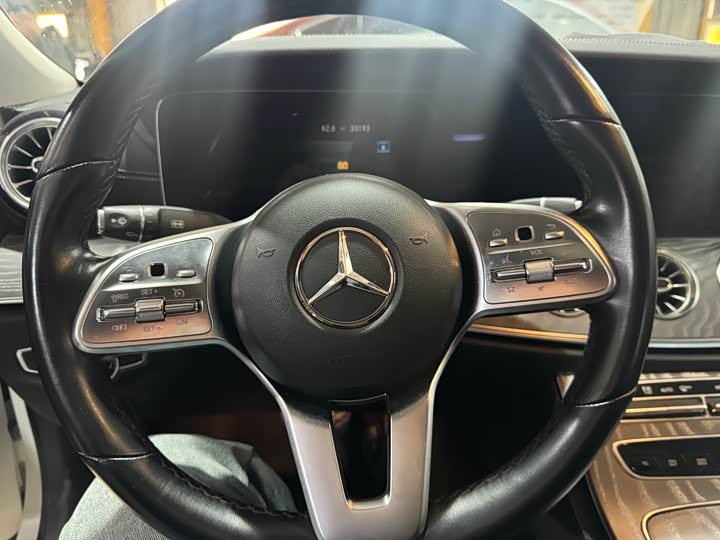 Фото 4 - Mercedes-Benz CLS-Class