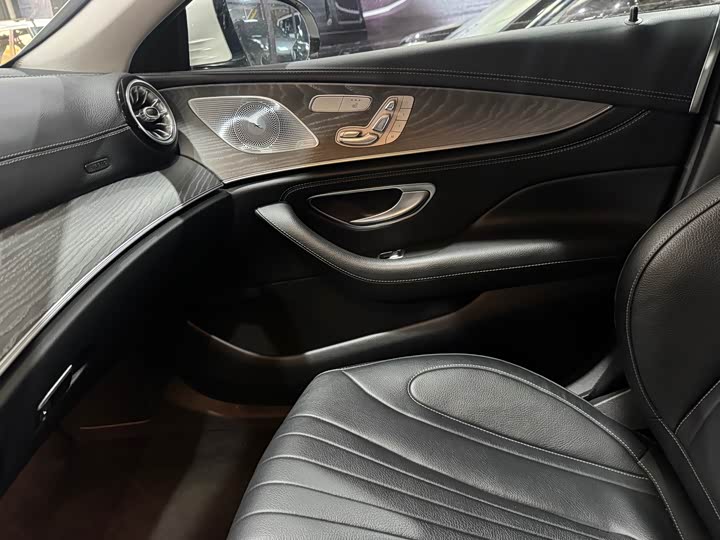 Фото 8 - Mercedes-Benz CLS-Class