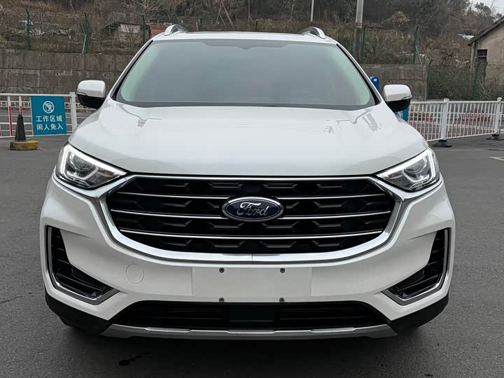 Фото 2 - Ford Edge