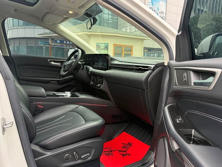 Фото 6 - Ford Edge