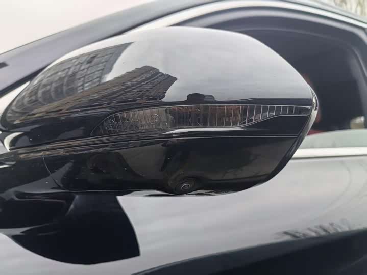 Фото 4 - Hongqi HS5