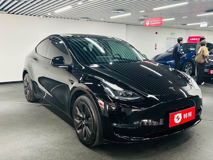 Фото 3 - Tesla Model Y
