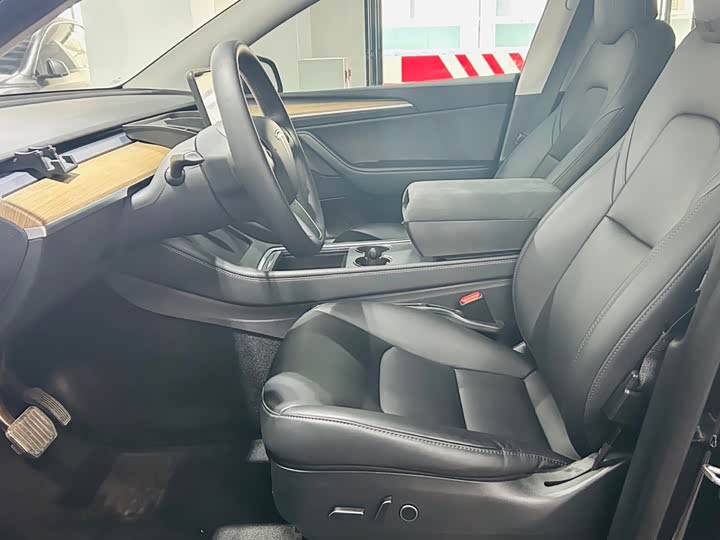 Фото 7 - Tesla Model Y