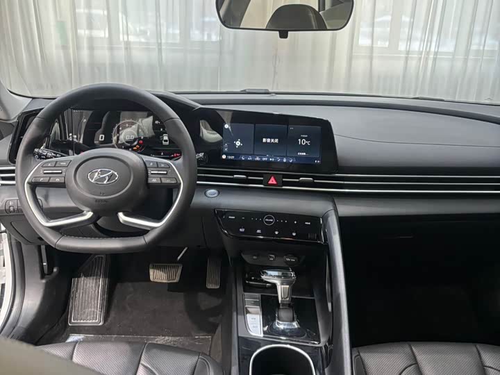 Фото 7 - Hyundai Elantra N line