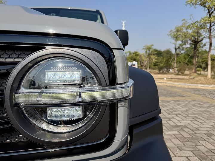 Фото 6 - Tank 300