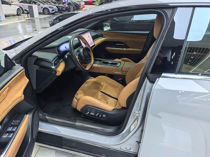 Фото 6 - Mazda EZ-6