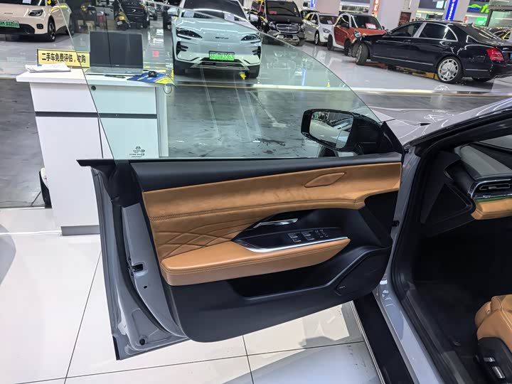 Фото 7 - Mazda EZ-6