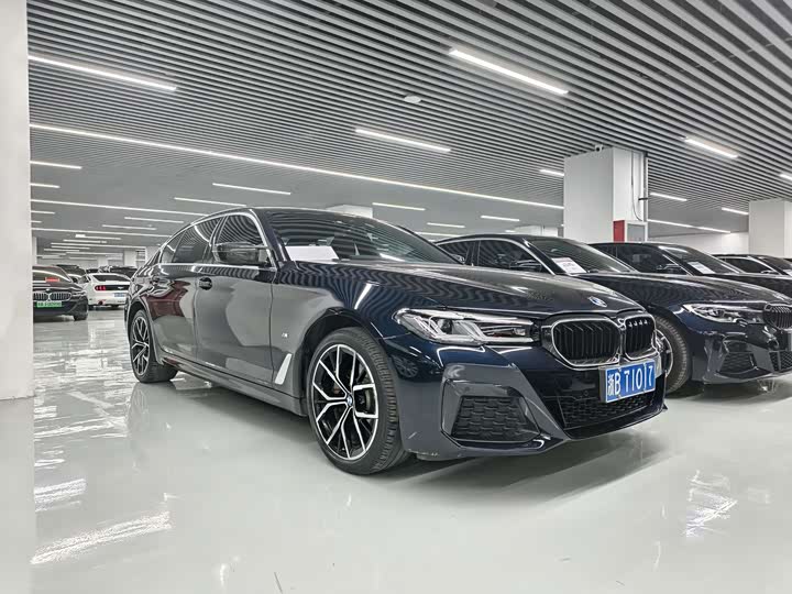 Фото 2 - BMW 5 Series