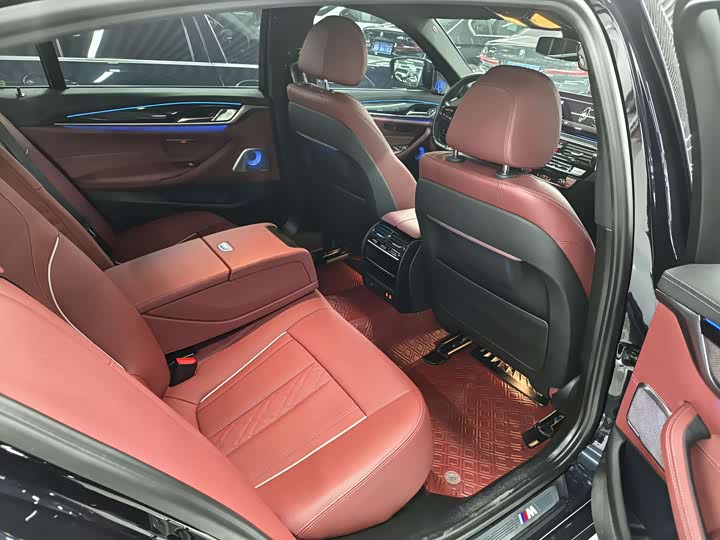 Фото 8 - BMW 5 Series